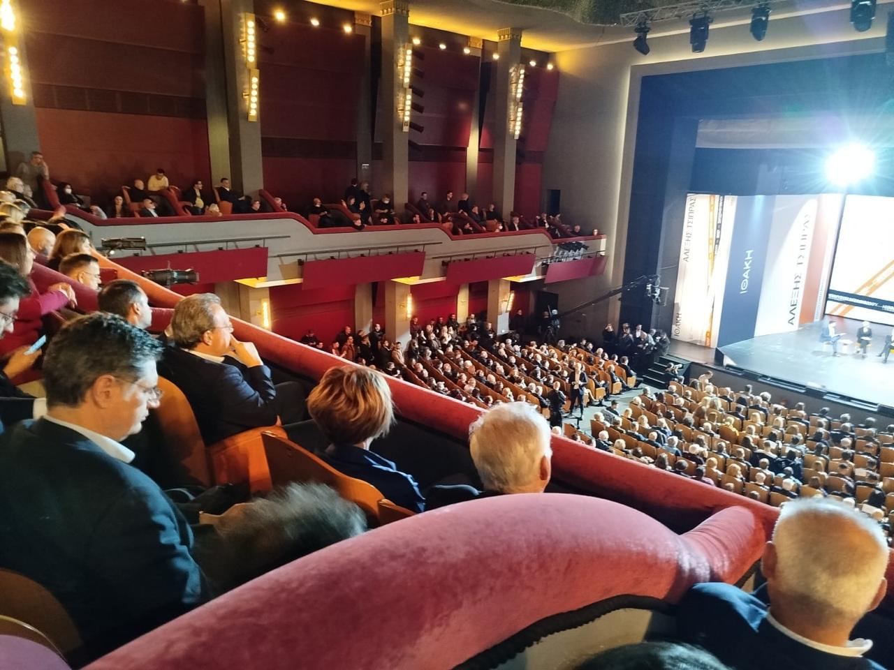 Όλος ο ΣΥΡΙΖΑ πήγε να δει πώς... διαλύεται ο ΣΥΡΙΖΑ