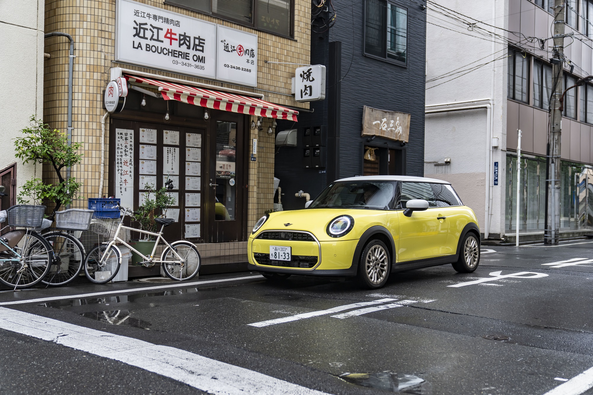 Εξερευνώντας τα γραφικά στενά της πόλης με άνεση και ευελιξία