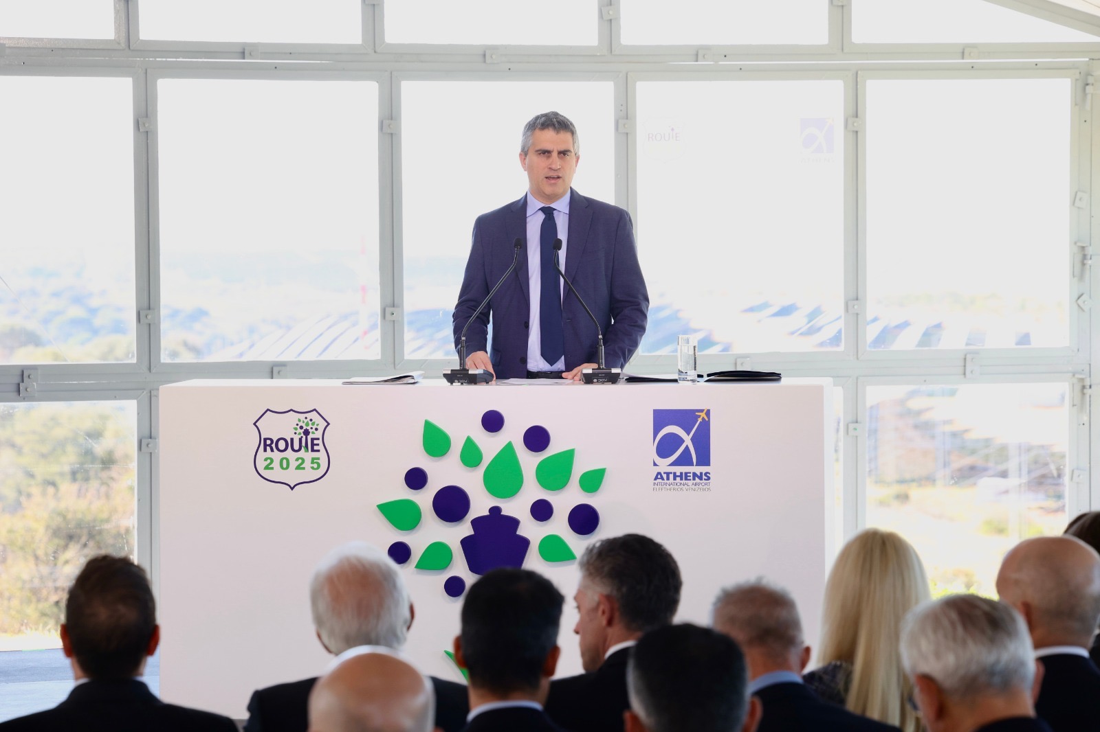 O υπουργός Υποδομών & Μεταφορών Χρίστος Δήμας, στην εκδήλωση παρουσίασης της πρωτοβουλίας «Route 2025», του Διεθνούς Αερολιμένα Αθηνών (ΔΑΑ) Πηγή: Υπ. Υποδομών & Μεταφορών