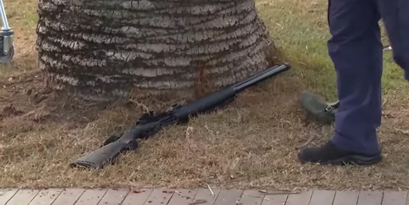 Ένα από τα όπλα των δραστών που χρησιμοποιήθηκε στο μακελειό