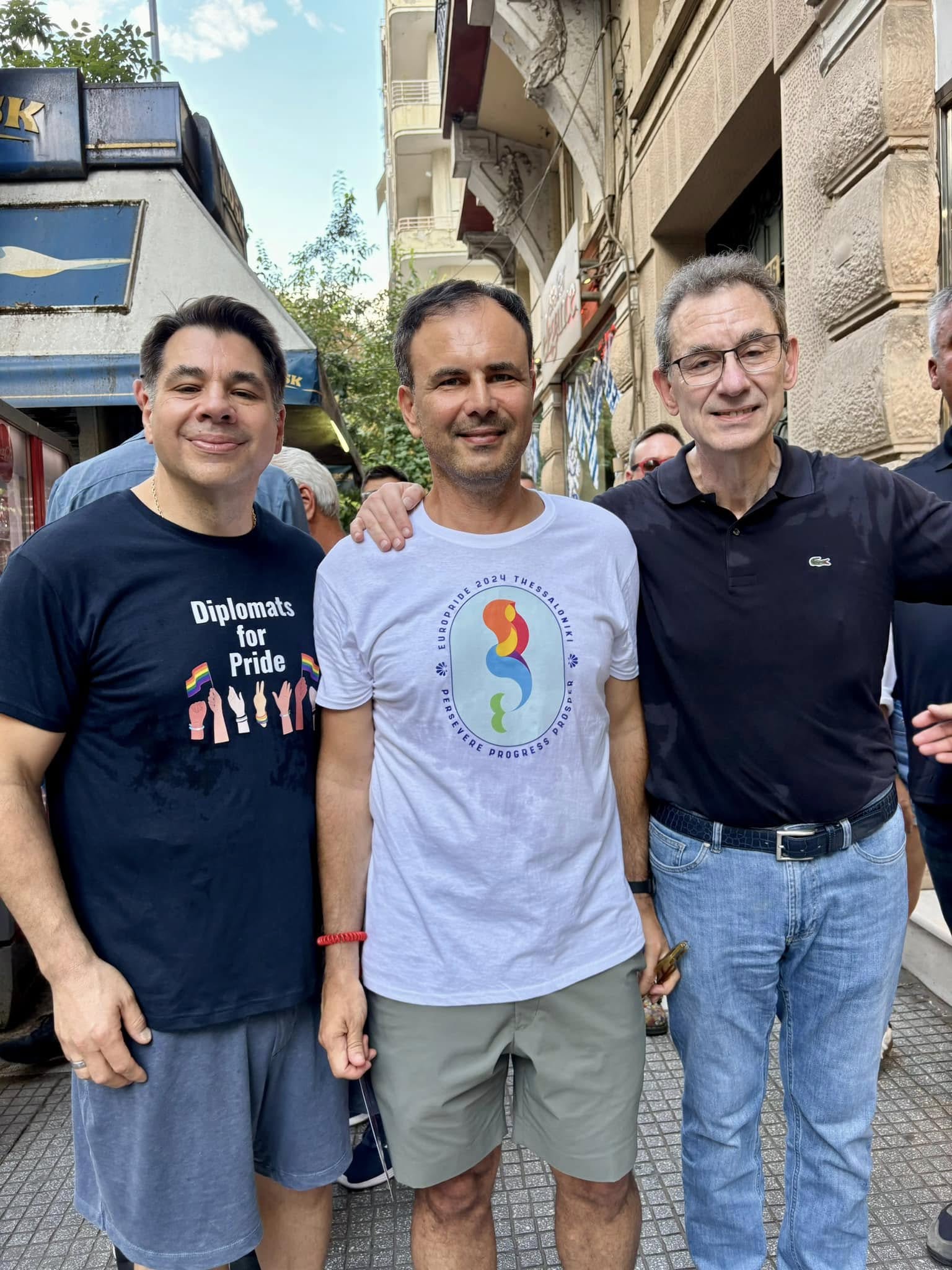 Ο Αλέξης Πατέλης στον εορτασμό του Europride 2024 στη Θεσσαλονίκη. Πηγή φωτογραφίας: Alex Patelis, Facebook