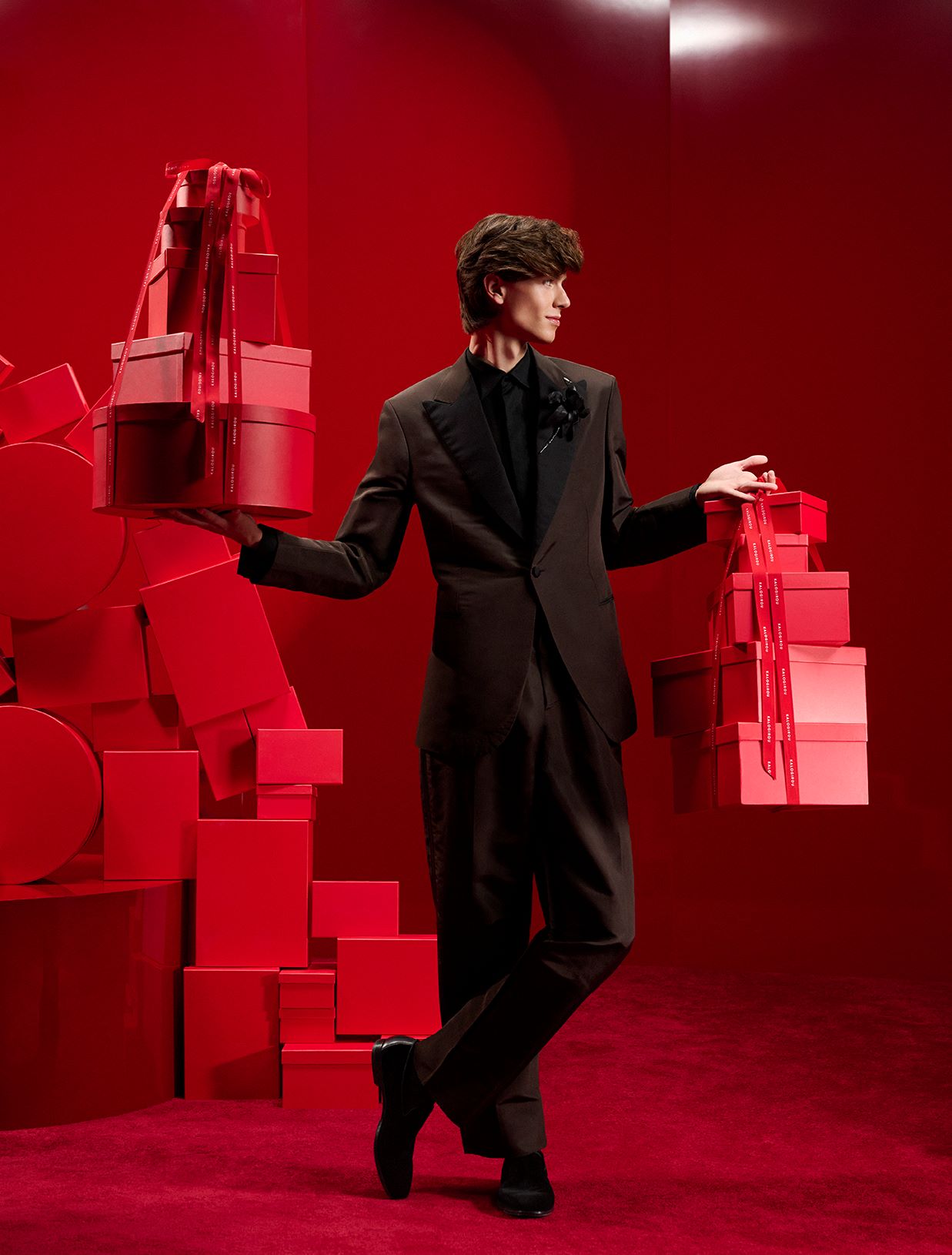 Kalogirou Holiday Campaign 2025 “Touch of Light”