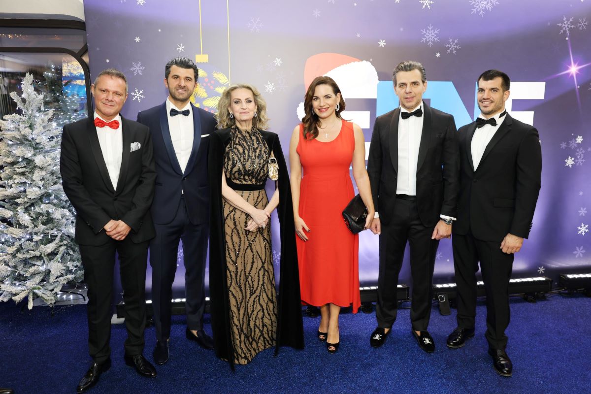 Αρμόδιος Γιαννίδης - Αντιπρόεδρος Ε.ΕΝ.Ε., Θωμάς Αποστολίδης - Γεν. Γραμματέας Ε.ΕΝ.Ε., Σοφία Κουνενάκη - Εφραίμογλου- Αντιπρόεδρος Ε.ΕΝ.Ε, Όλγα Κεφαλογιάννη - Υπουργός Τουρισμού, Βασίλης Αποστολόπουλος - Επίτιμος Πρόεδρος Ε.ΕΝ.Ε, Παύλος Ευθυμίου - Γεν. Διευθυντής & Ταμίας ΕΕΝΕ