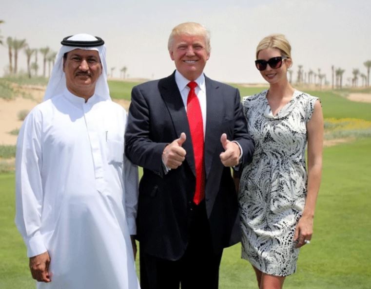 Ντόναλντ και Ιβάνκα Τραμπ με τον Χουσεΐν Σαζουάνι 