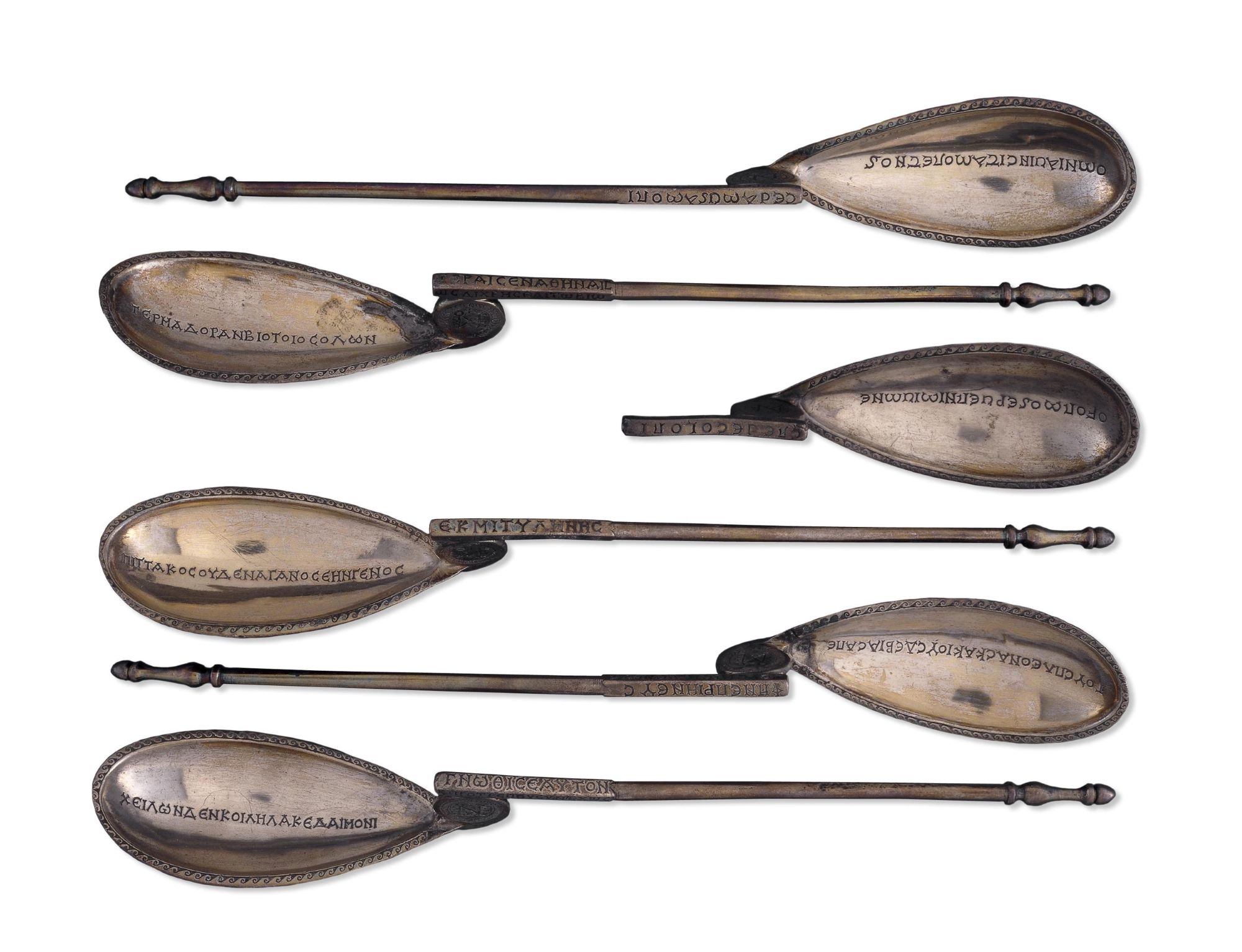 Ασημένια ενεπίγραφα κουτάλια με ρητά αρχαίων σοφών από το θησαυρό της Λαμψάκου, 6ος αιώνας, Βρετανικό Μουσείο |Πηγή: © The Trustees of the British Museum. Shared under a Creative Commons Attribution-NonCommercial-ShareAlike 4.0 International (CC BY-NC-SA 4.0) licence 