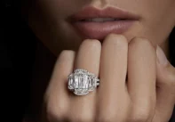 Δαχτυλίδι αρραβώνων με διαμάντι κοπής Ashoka - πηγή: κοσμήματα Μckinneys