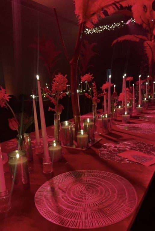 Εντυπωσιακό το ντεκόρ και το art de la table