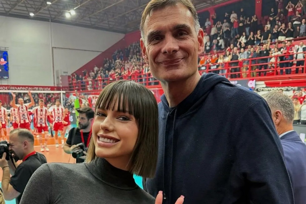 Η Μαριγκόνα και με τον προπονητή του Ολυμπιακού, Γιώργο Μπαρτζώκα