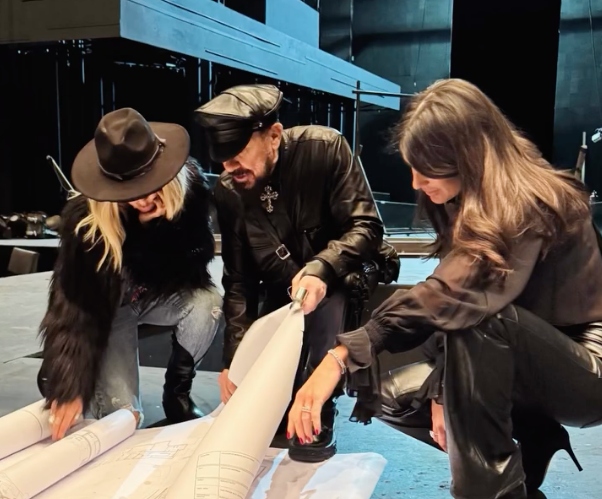 Η Άννα Βίσση, ο Peter Marino και η Δήμητρα Κούστα στο Αθηνών Αρένα