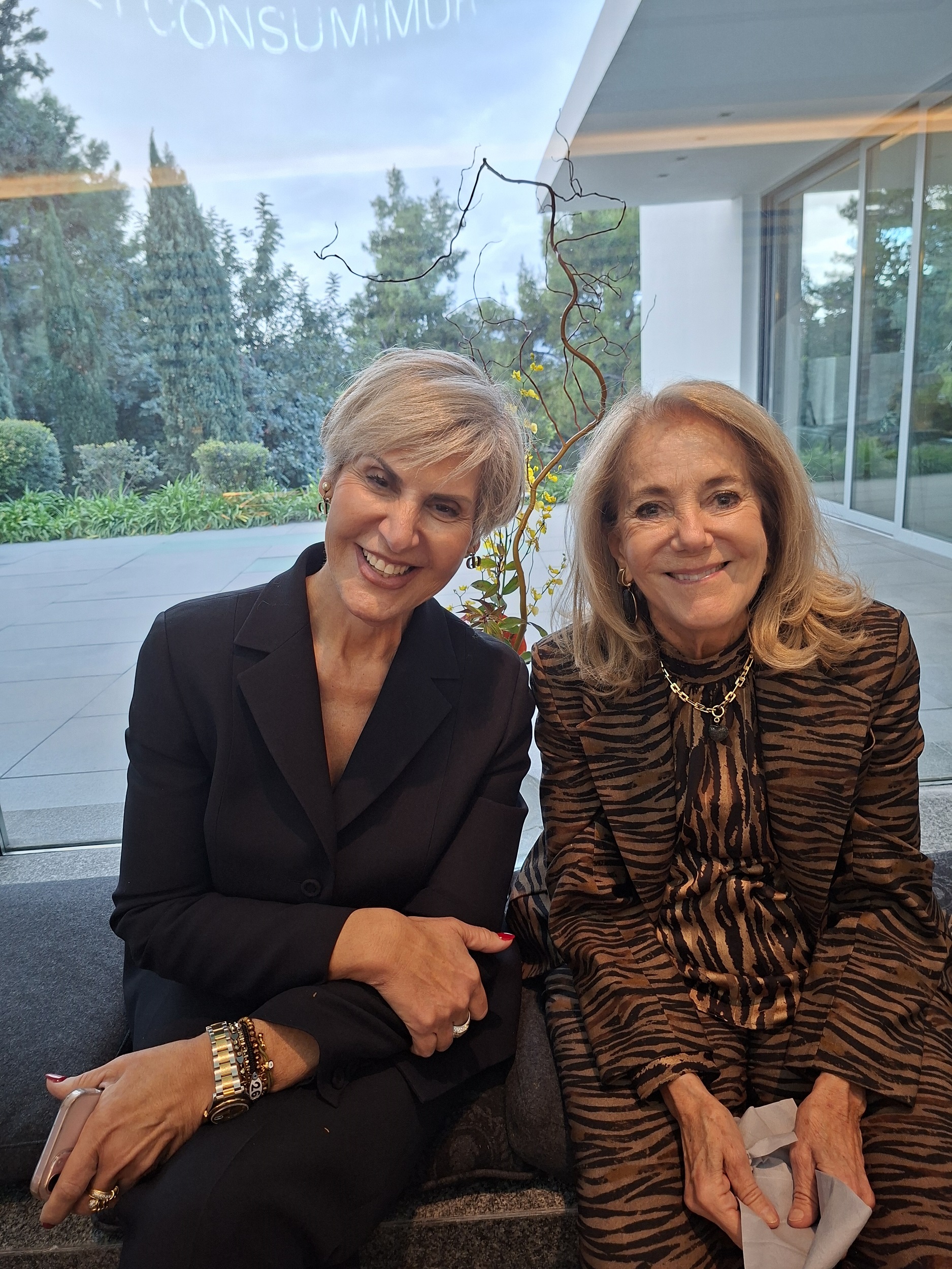 Μπίλυ Τζώρτζη, Λία Μπερνάρ