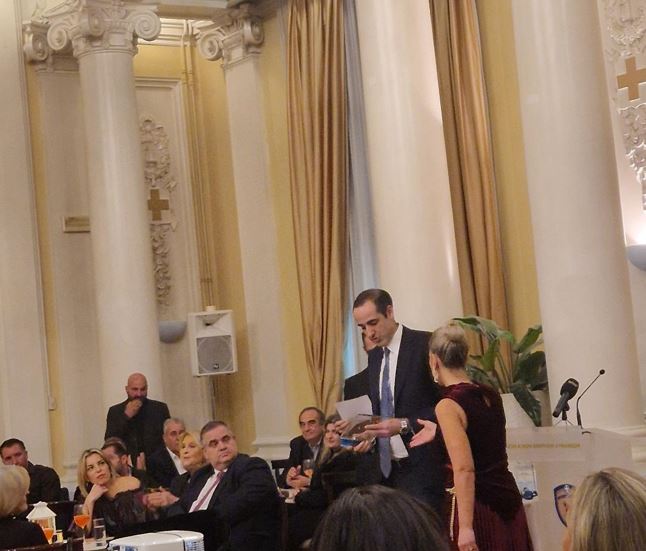 Ο Γρηγόρης Δημητριάδης την ώρα της βράβευσής του