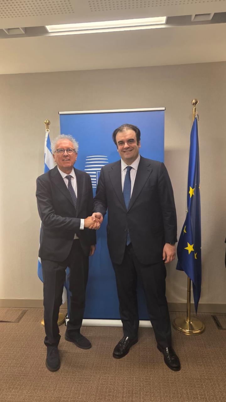 Ο Κυριάκος Πιερρακάκης με τον Γενικό Διευθυντή του Ευρωπαϊκού Μηχανισμού Σταθερότητας (ESM), Πιερ Γκραμένια