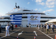 O'Pari, Golden Yachts