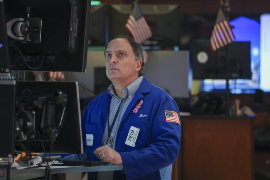 Wall Street: Ανοδικά άνοιξε η εβδομάδα ενόψει FED και μπαράζ εταιρικών αποτελεσμάτων