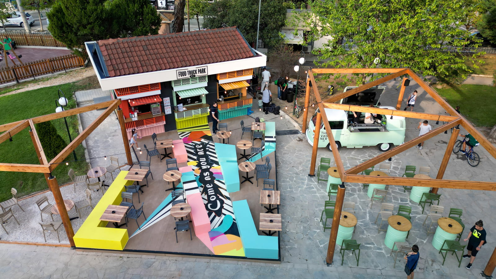 ΕΠΑΙΝΟΣ στο έργο THE FOOD TRUCK PARK PTL PROJECT, by K Tzimika Architects 