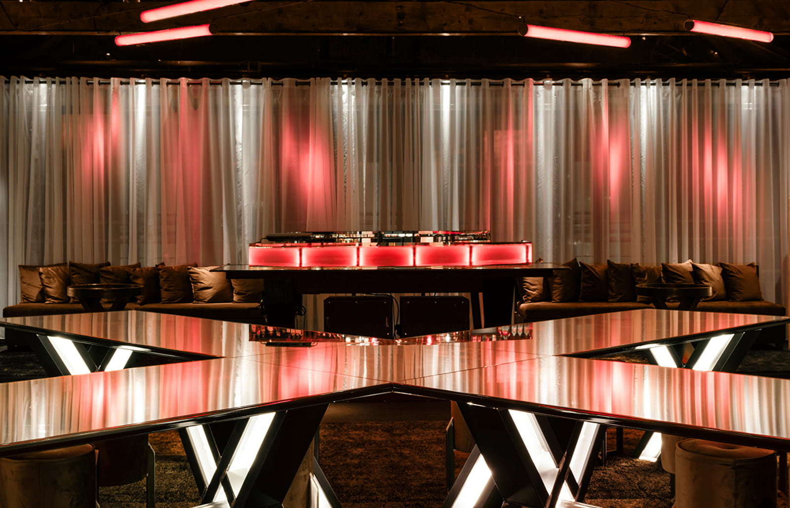 ΕΠΑΙΝΟΣ στο έργο coucou – an industrial disco, by Tsifoutidis Architects 