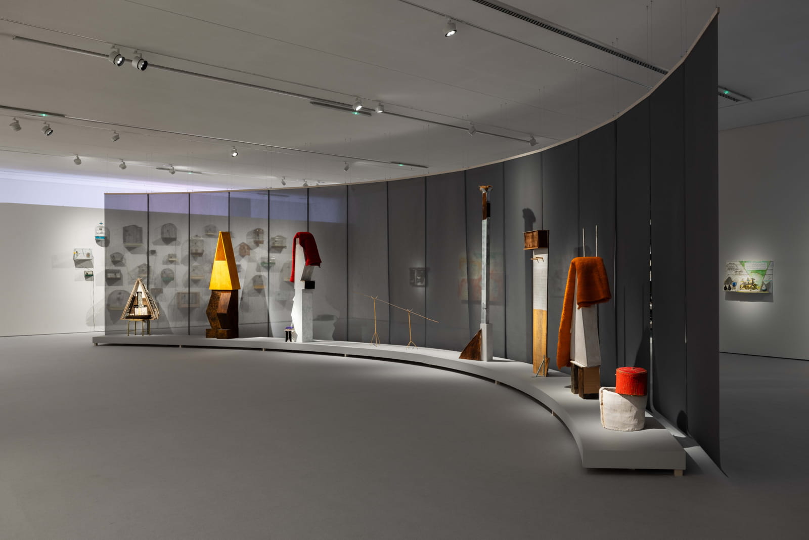 ΕΠΑΙΝΟΣ στο έργο Why Look at Animals, by FLUX office 