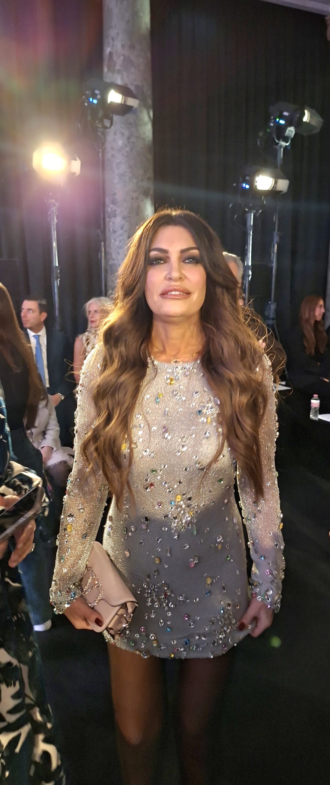 Η Κίμπερλι Γκιλφόιλ στην παρουσίαση της συλλογής της Σίλιας Κριθαριώτη