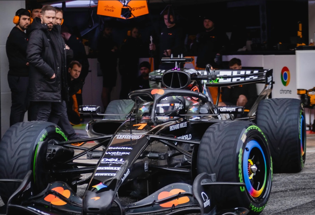 Ο Νόρις συμπλήρωσε τους πρώτους γύρους με την MCL40 στην πίστα της Βαρκελώνης