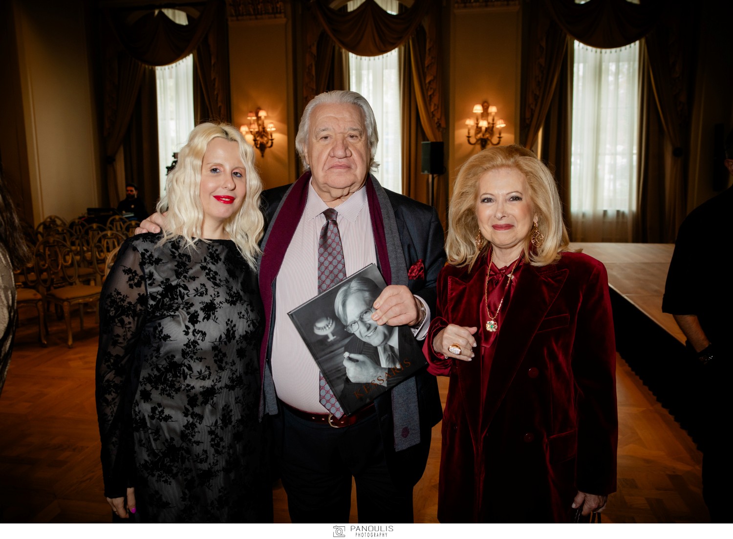 Το στερνοπούλι του Κώστα Καίσαρη, η Ηλιάννα Καίσαρη, με τον Μπίλυ και τη Μελίνα Δασκαλάκη