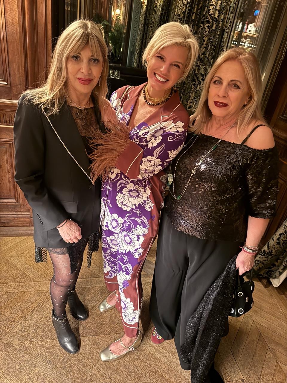 Σουλα Λιάκου, Φαίη Μπέη, Βίκυ Παλαιολογου