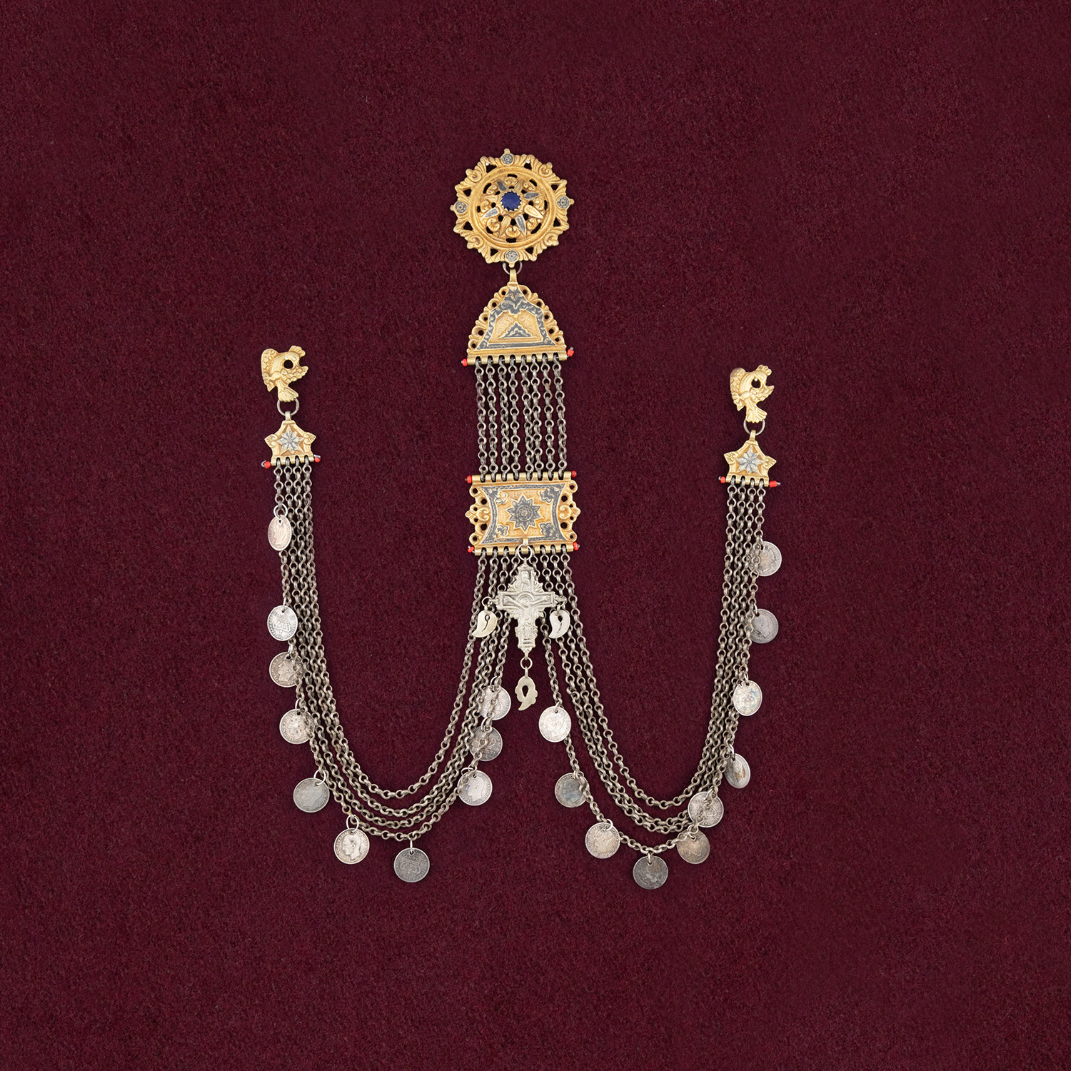 Επιστήθιο, νυφικό, κόσμημα στήθους του 19ου αιώνα 