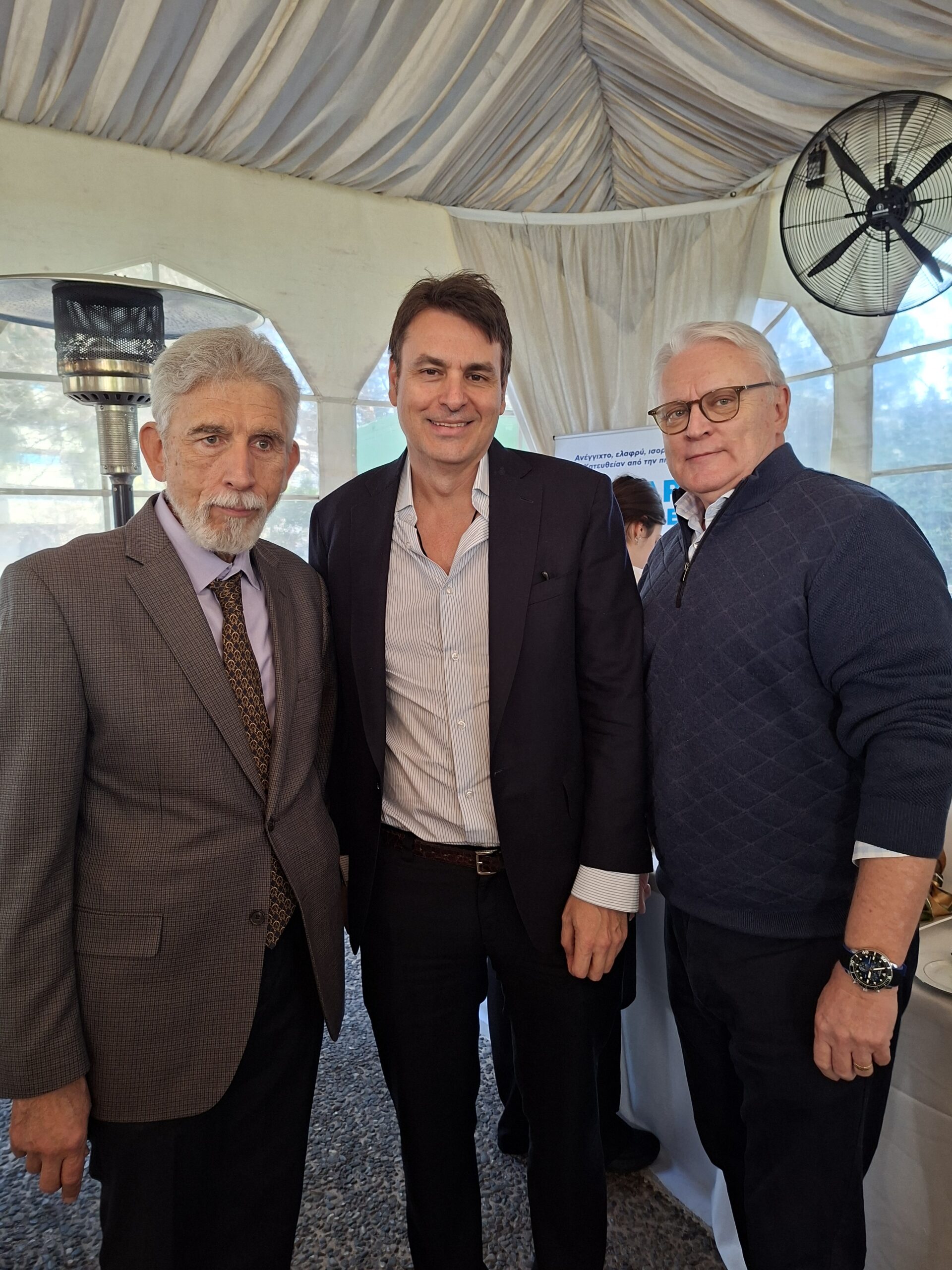 Νίκος Μπορνόζης, Νικος Κριθαριώτης, Christopher J. Thomas