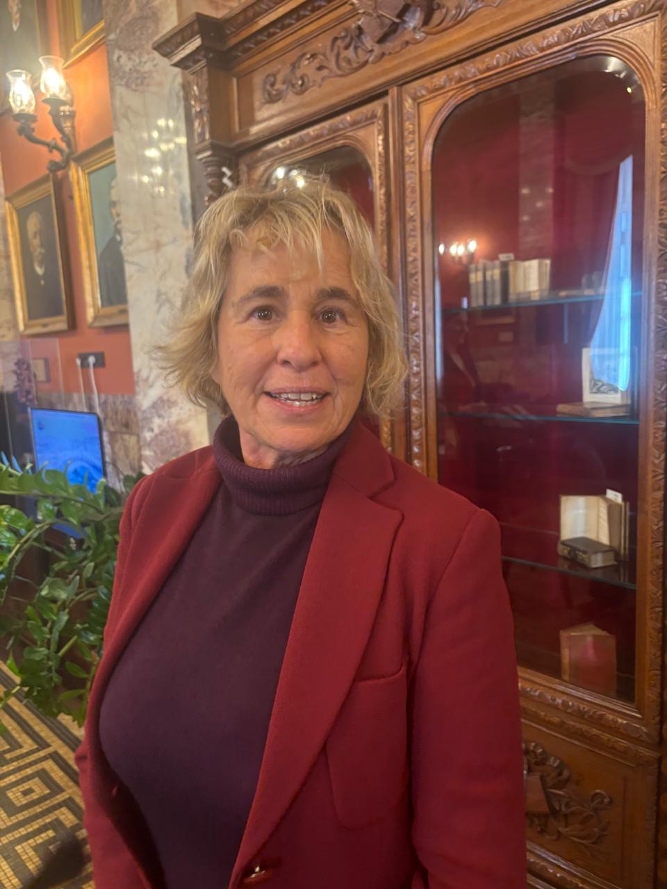 Η Στεφάνια Κράξι