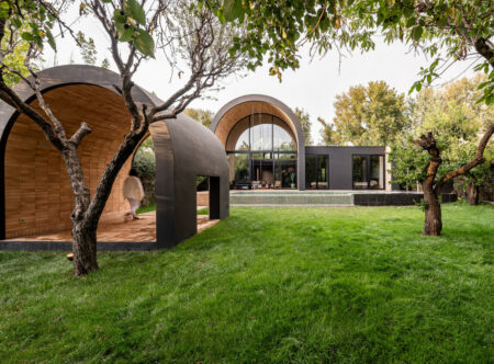 Dehkadeh Iwan: Μια σύγχρονη ανάγνωση του ιρανικού αρχέτυπου