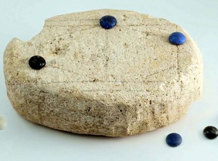 Ο λίθος με το χαραγμένο παιχνίδι (2ος – 4ος αιώνας π.Χ.)