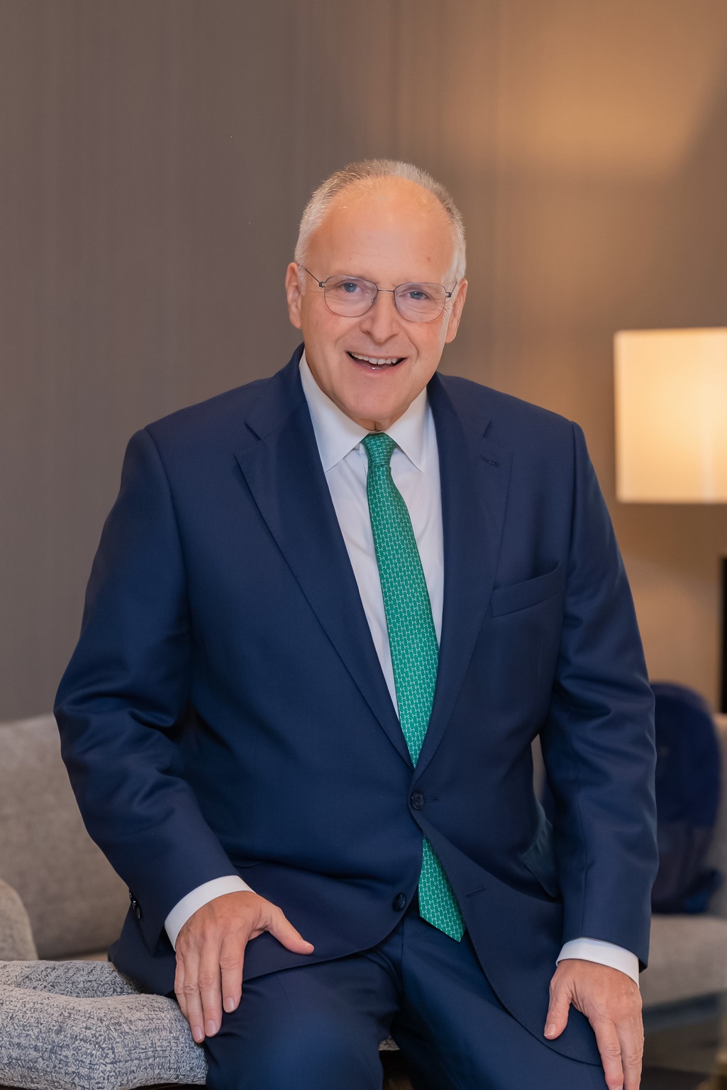  Ηλίας Αθανασιάδης, Παθολόγος-Ογκολόγος, Διευθυντής Ογκολογικής Κλινικής & Μ.Η.Θ. Μονάδας Ημερήσιας Θεραπείας ΜΗΤΕΡΑ-ΥΓΕΙΑ