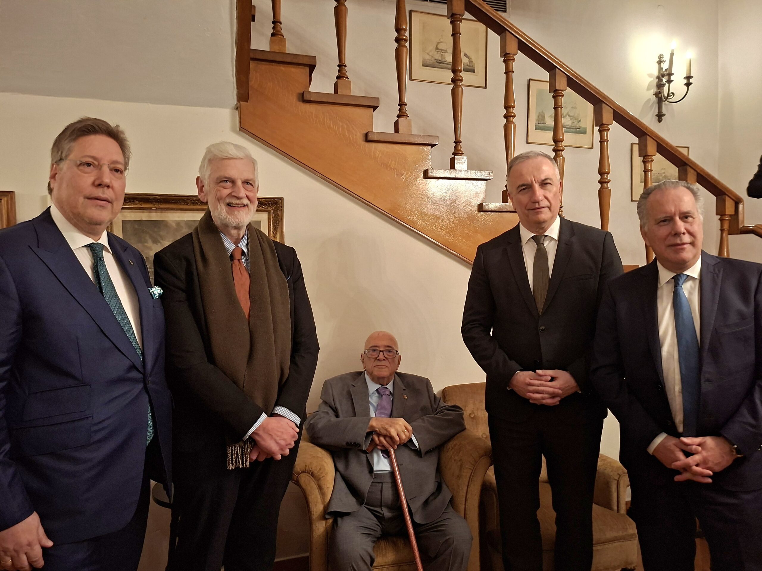 Χρήστος Βαρδίκος, Γιάννης Λοβέρδος, Καπετάν Παναγιώτης Τσάκος, Σταύρος Καλαφάτης, Γιώργος Κουμουτσάκος