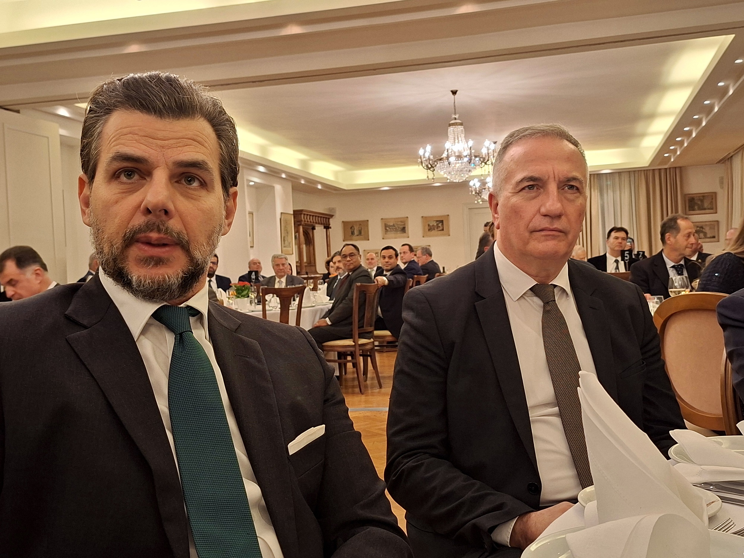 Βασίλης Αποστολόπουλος, Σταύρος Καλαφάτης