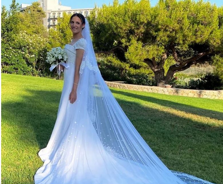 Η Λένα Οικονομίδη την ημέρα του γάμου της