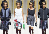 Οι τέσσερις εμφανίσεις της Bella Hadid στην επίδειξη μόδας Prada FW26, στο Μιλάνο