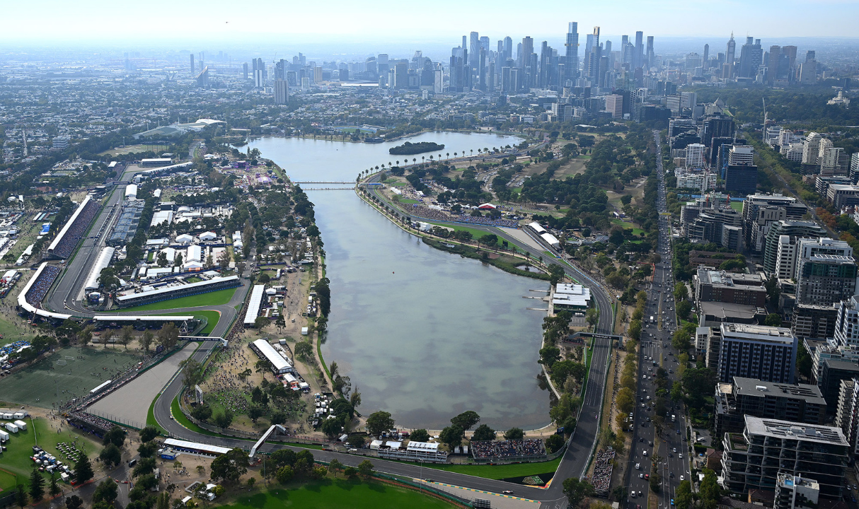 Η Μελβούρνη ανοίγει επίσημα μια σεζόν της Formula 1 γεμάτη ερωτηματικά.