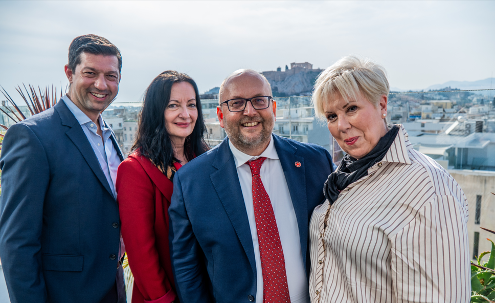 Από αριστερά: κ. Νίκος Σοφιάδης, Goldair Group- Managing Director, κ. Ιωάννα Παπαδοπούλου, Διευθύντρια Επικοινωνίας & Marketing, ΔΑΑ, κ. Stefano Casaregola, Air Canada- Regional Manager Italy, Greece & Cyprus και η Σαπφώ Τριαντάρη, Business Development Manager, Air Canada