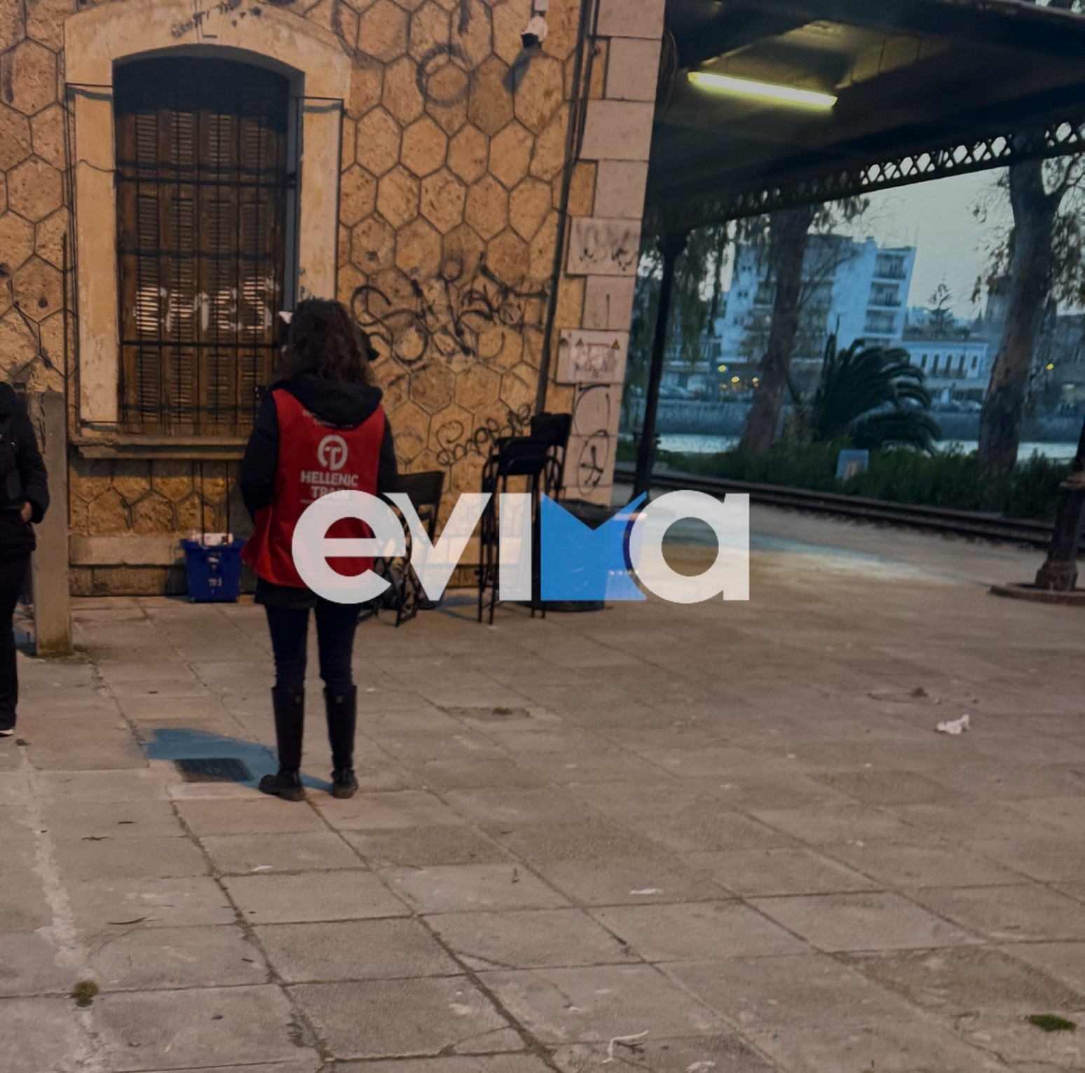 Ο Μπραντ Πιτ στη Χαλκίδα / Photo: evima.gr