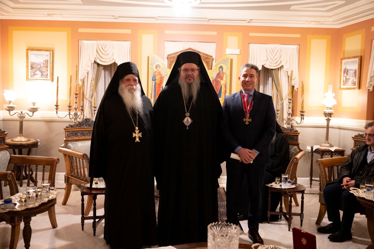 Από αριστερά, Γέροντας Αλέξιος, Καθηγούμενος Ι. Μ. Ξενοφώντος, Ιερώνυμος, Μητροπολίτης Λαρίσης & Τυρνάβου, Δημήτρης Χριστοφιλέας