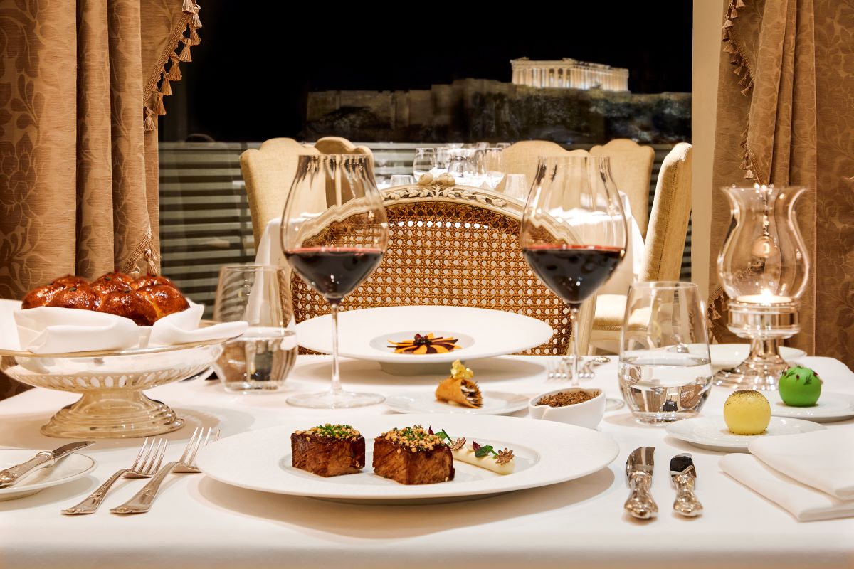 1981-Tudor Hall restaurant