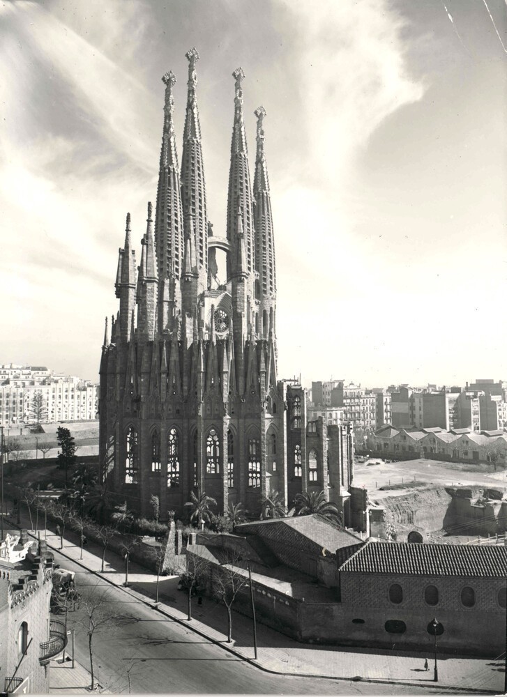 Η Sagrada Familia το 1953