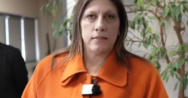 Η Ζωή Κωνσταντοπούλου στα δικαστήρια της Λάρισας