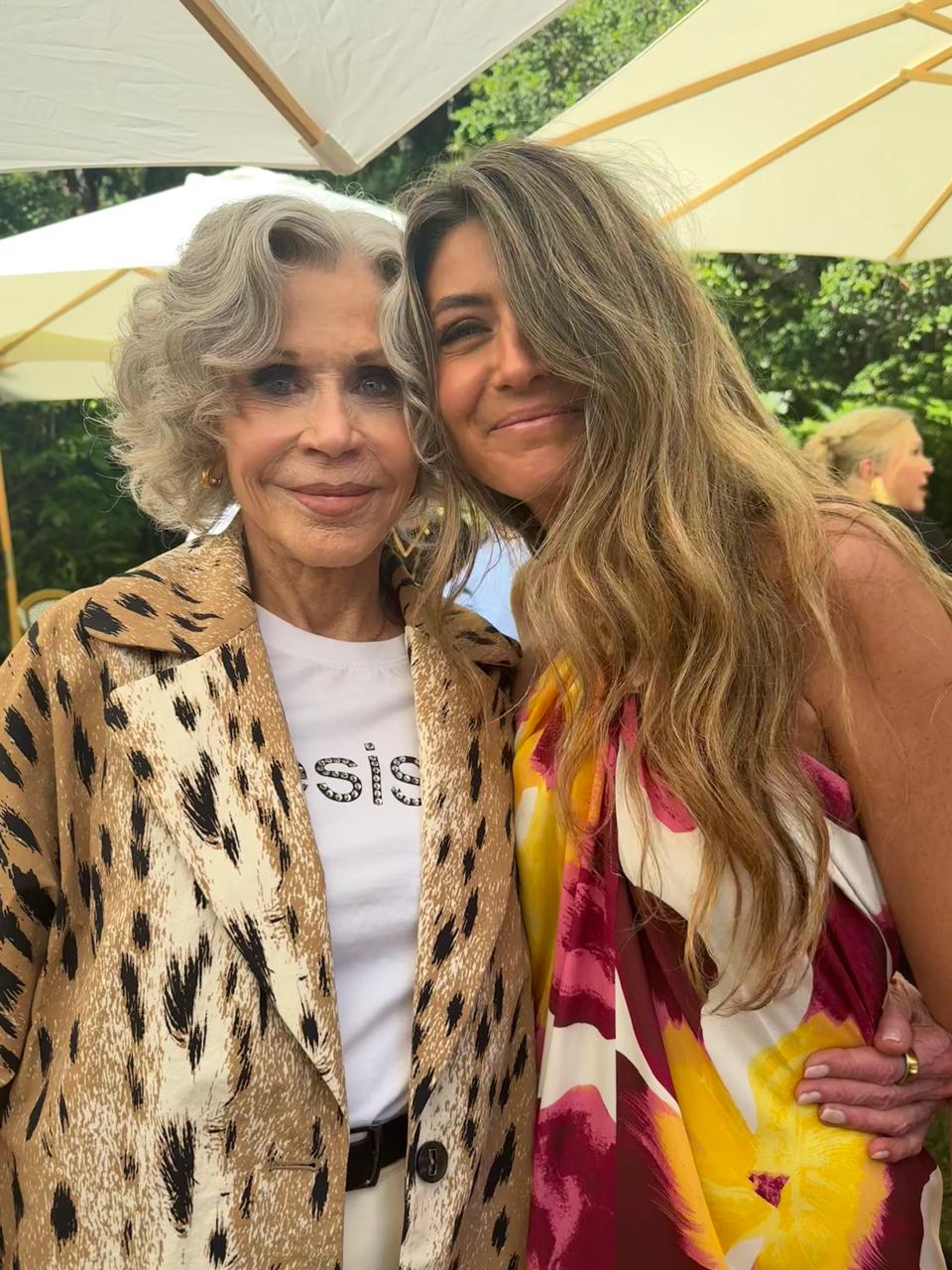 Jane Fonda, Αντωνία Καρρα