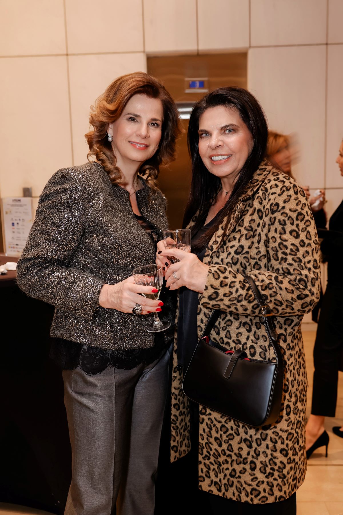 Πέγκυ Φιλίππου, Βίκυ Παπαδάκη