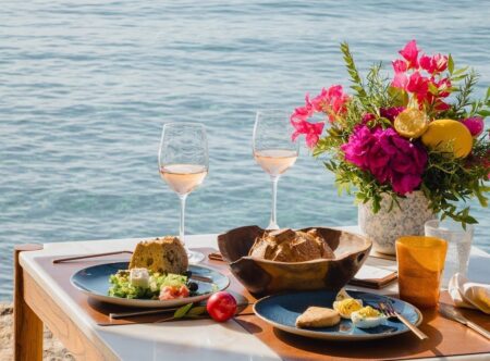 260330144218_pasxa-four-seasons