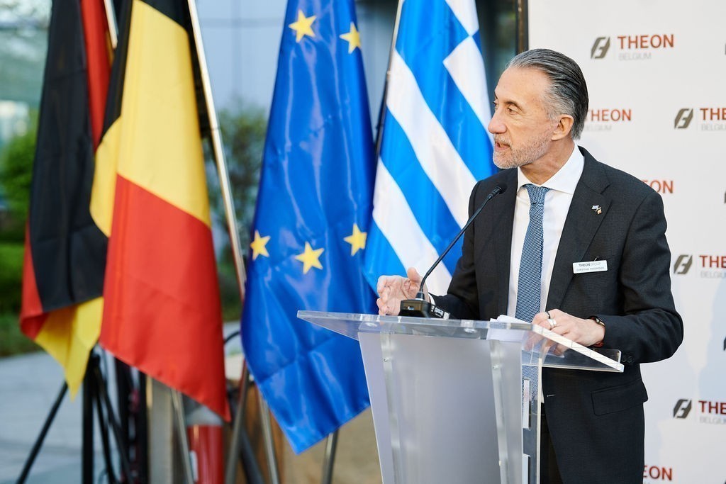 Κρίστιαν Χατζημηνάς, Ιδρυτής και Διευθύνων Σύμβουλος της THEON