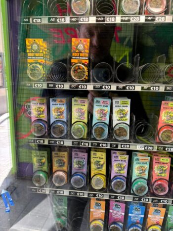 μόνο σε αδειοδοτημένα καταστήματα τα προϊόντα κάνναβης Άδωνις Γεωργιάδης