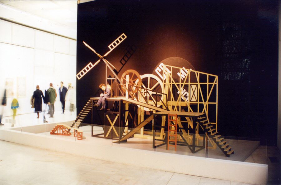 Άποψη της έκθεσης της Συλλογής Κωστάκη στην Εθνική Πινακοθήκη το 1995. (Αρχείο Σόνιας Χαραλαμπίδου-Διβάνη και Ειρήνης Χαραλαμπίδου)