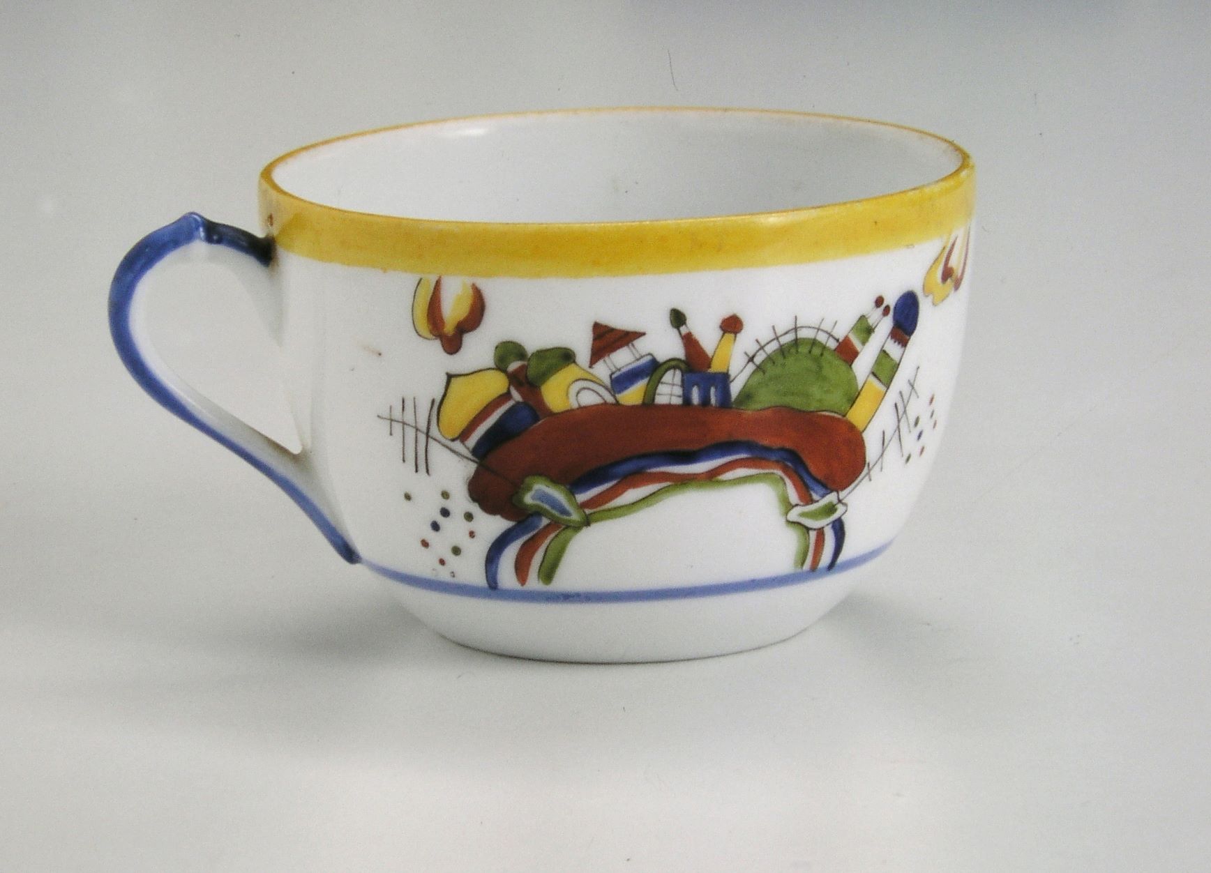 Βασίλι Καντίνσκι (1866 – 1944), Φλιτζάνι και πιατάκι του καφέ. Κρατικό Εργοστάσιο Πορσελάνης του Πέτρογκραντ, 1923