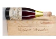 812.500 δολάρια για μία φιάλη κρασί: Γιατί το 1945 Romanée-Conti είναι τόσο σπάνιο και η καταστροφή που γέννησε τον μύθο